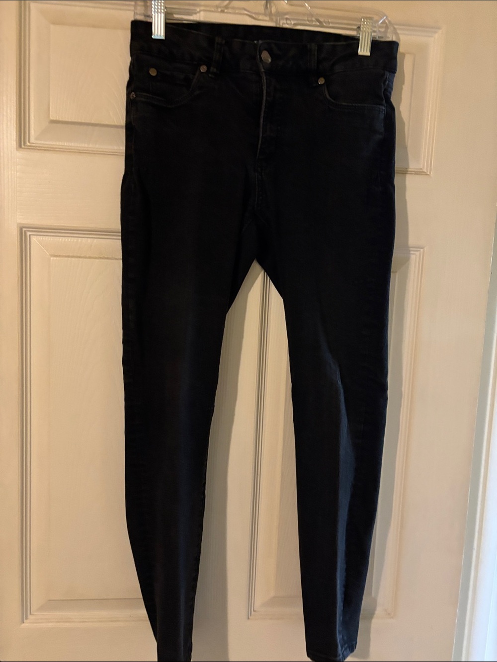 Tahari Black Skinny Jeans - Sleek Women's Fit